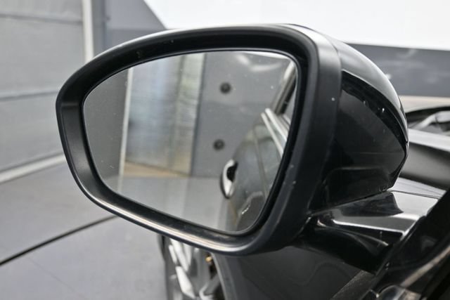 Used 2023 Nissan Altima 2.0 SR FWD image 5