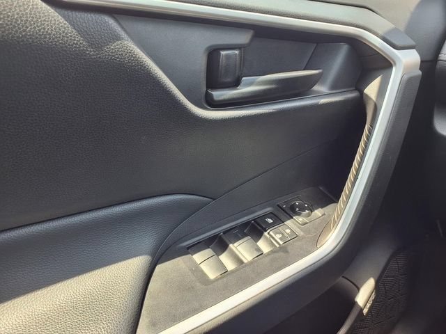 Used 2023 Toyota RAV4 LE FWD image 18