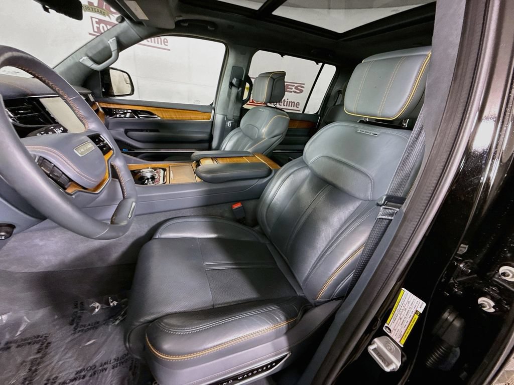 Used 2022 Jeep Grand Wagoneer Series II w/ Convenience Group III AWD/4WD image 29