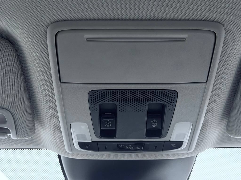 Used 2025 Honda Pilot Touring image 49