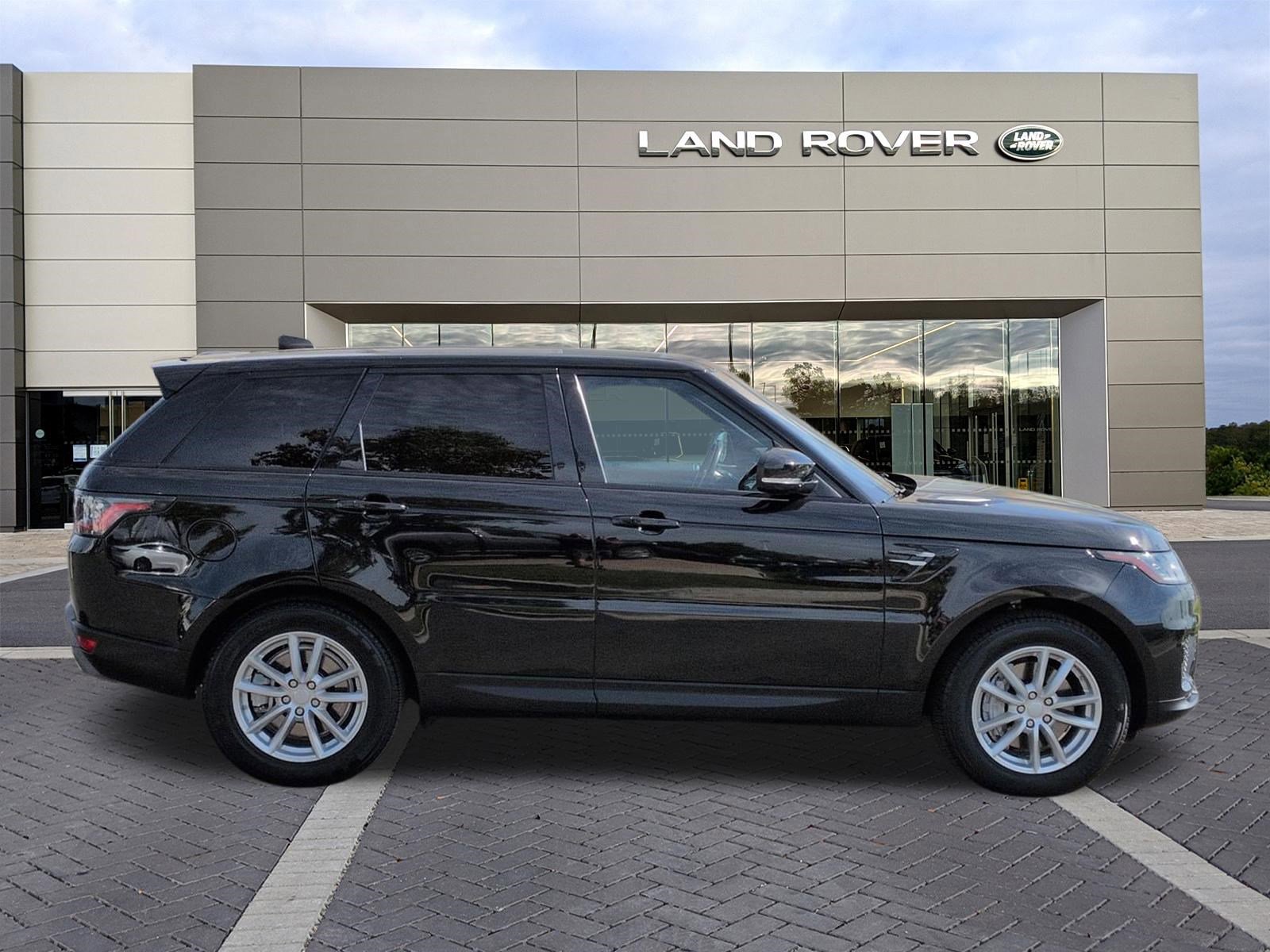 Used 2019 Land Rover Range Rover Sport SE image 4