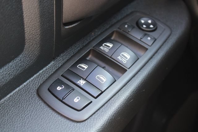 Used 2020 RAM 2500 Tradesman w/ Chrome Appearance Group AWD/4WD image 27