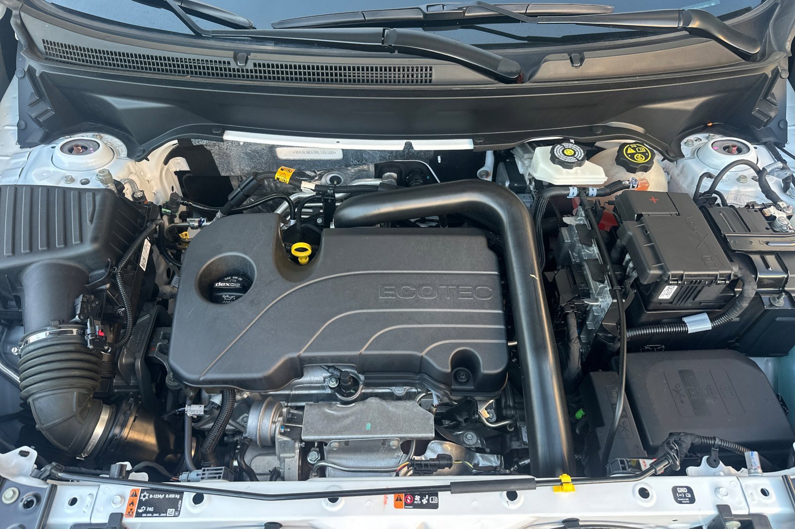 Used 2024 GMC Terrain SLE w/ Elevation Edition image 24