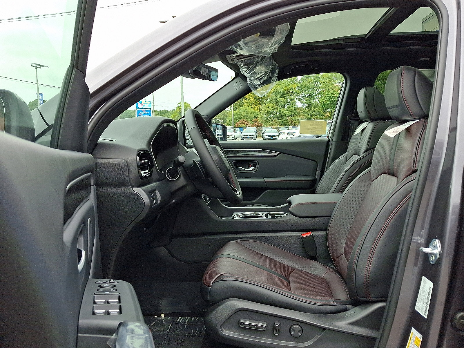 New 2025 Honda Pilot Black Edition image 6