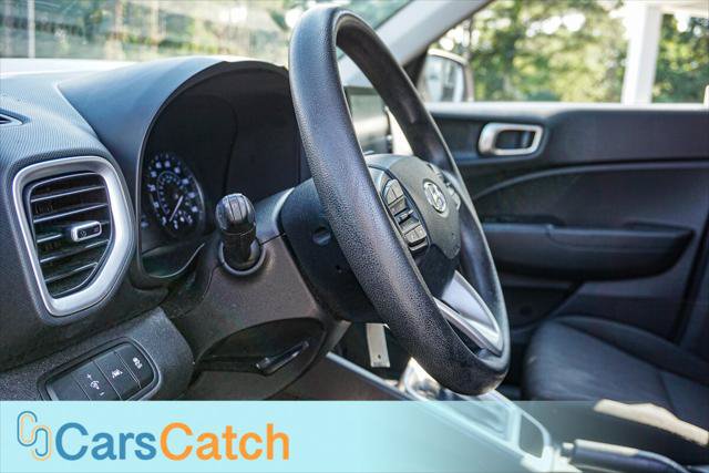 Used 2021 Hyundai Venue SE FWD image 19