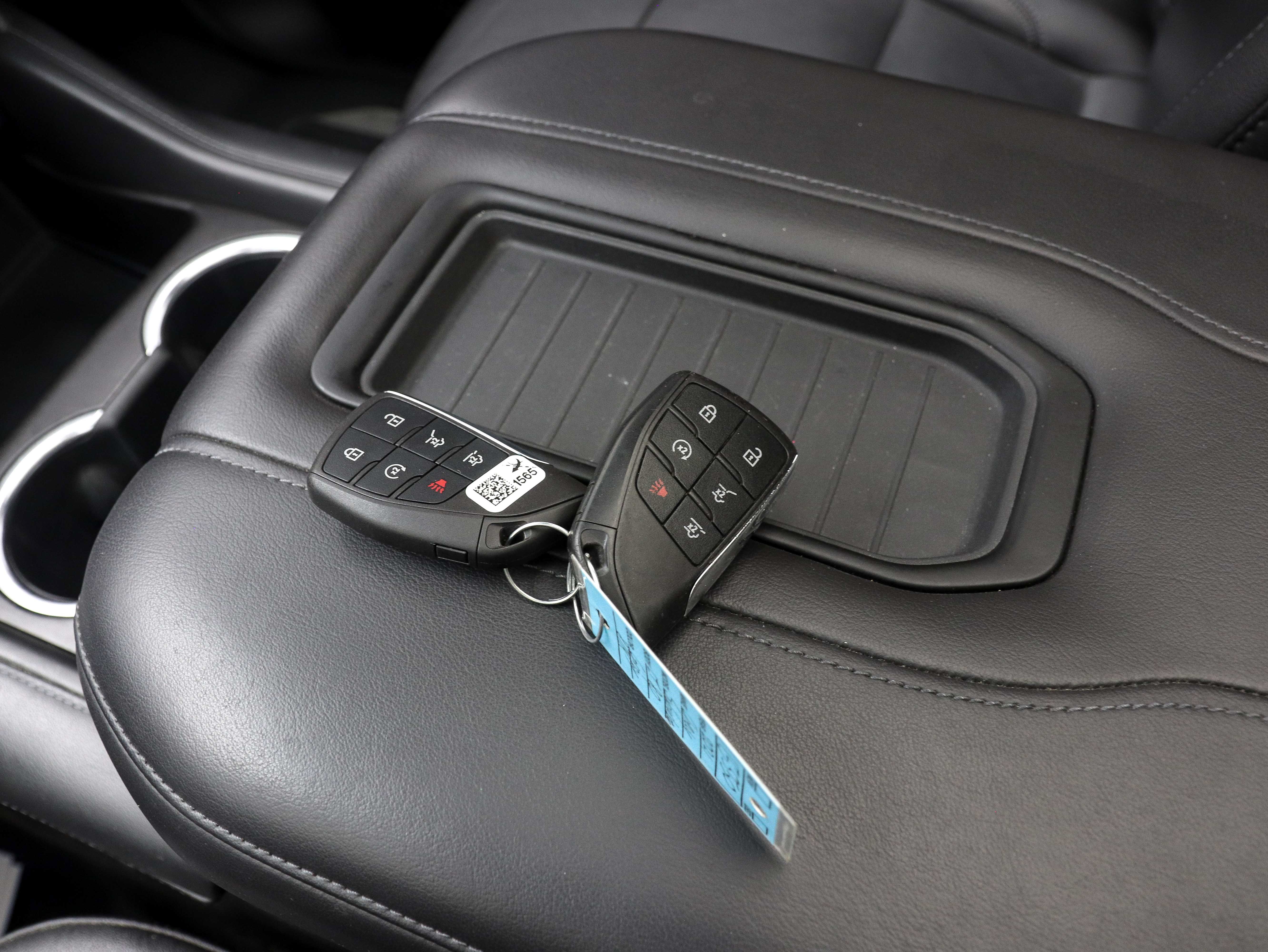 Used 2021 Chevrolet Suburban LT w/ LT Signature Package AWD/4WD image 31