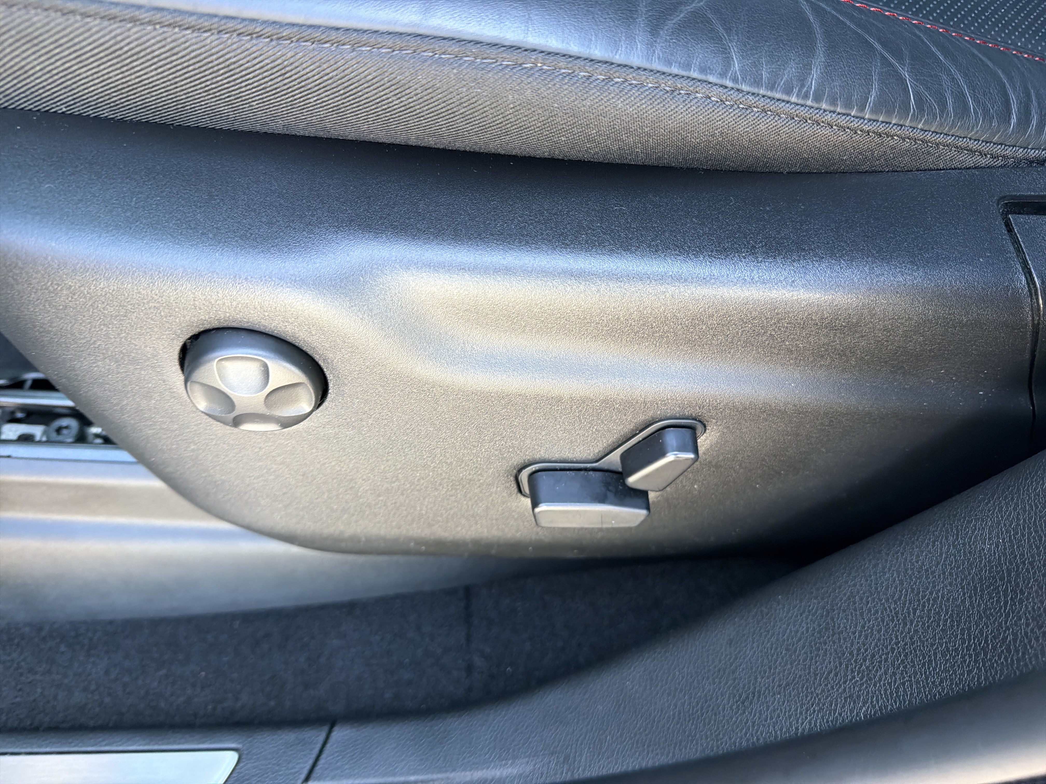 Used 2025 Dodge Durango GT AWD/4WD image 17