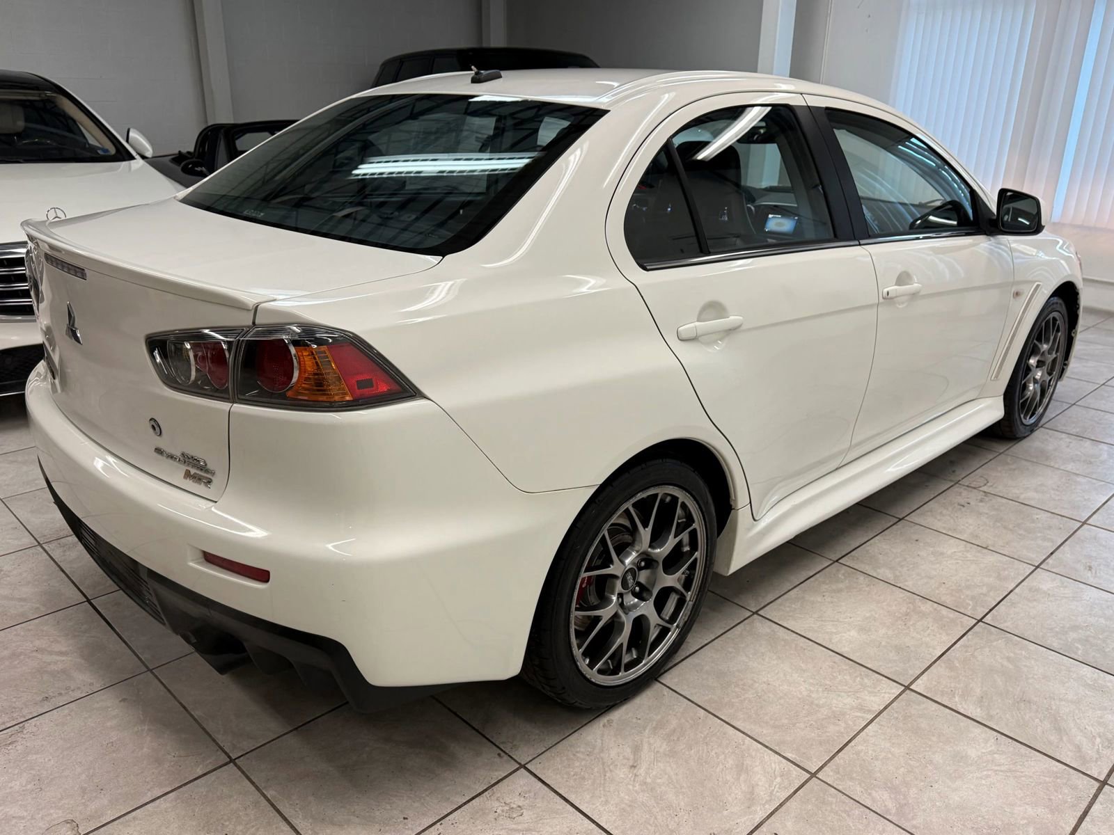 Used 2014 Mitsubishi Lancer Evolution MR image 9