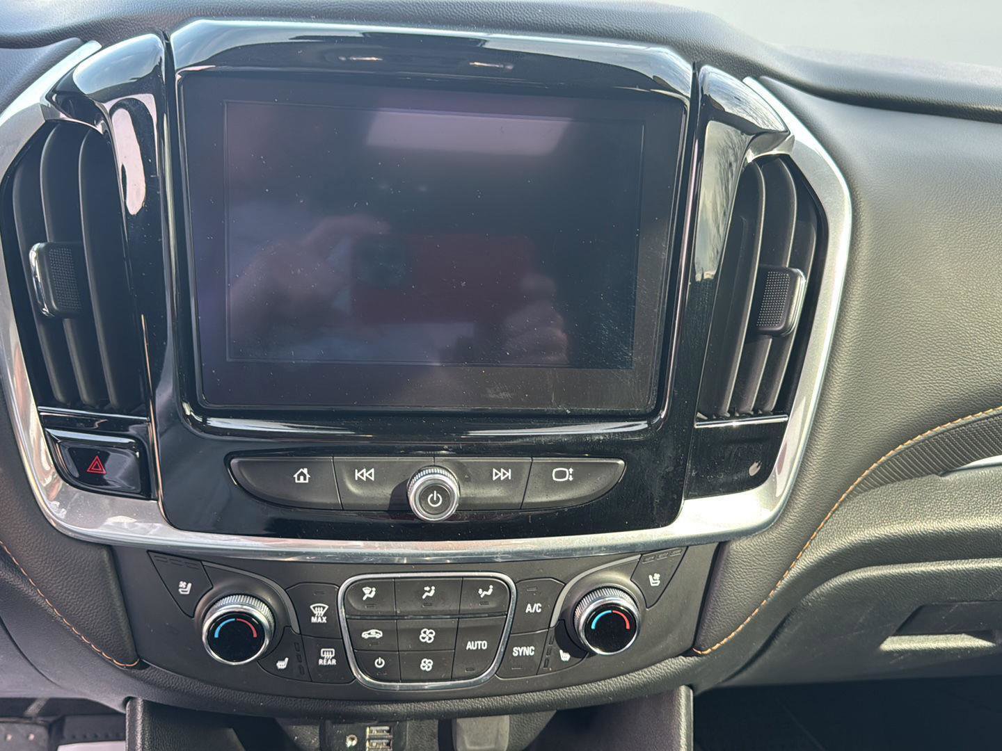 Used 2020 Chevrolet Traverse Premier w/ Redline Edition image 17