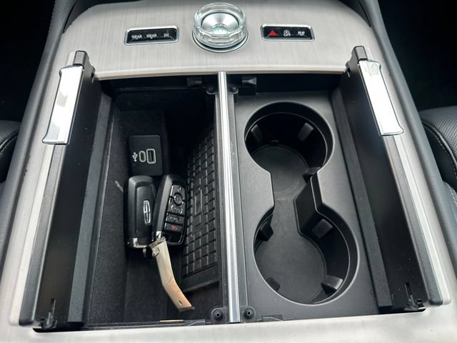 Used 2025 Lincoln Navigator Reserve AWD/4WD image 35