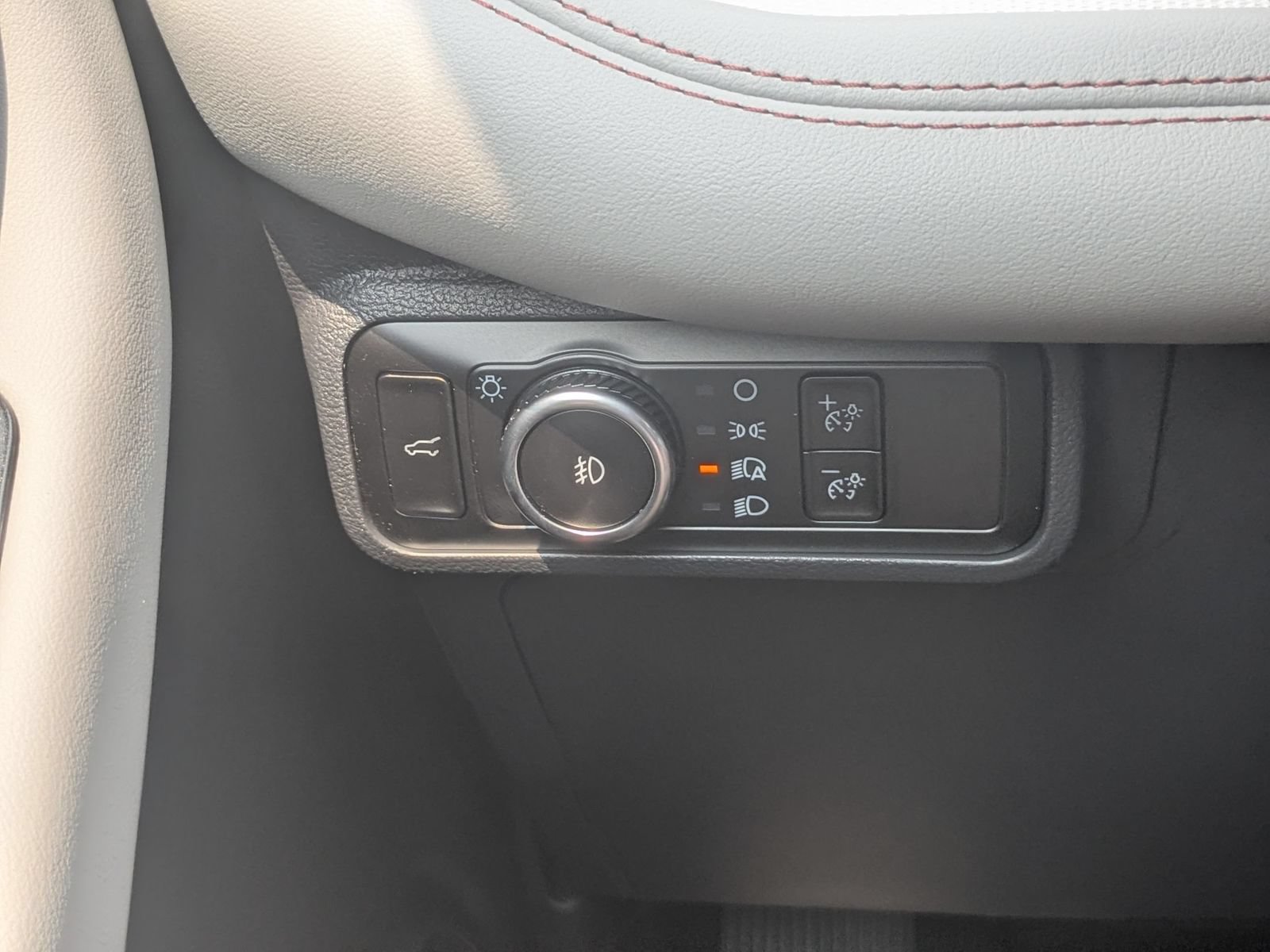New 2026 Ford Explorer Active w/ Active Comfort Package AWD/4WD image 16