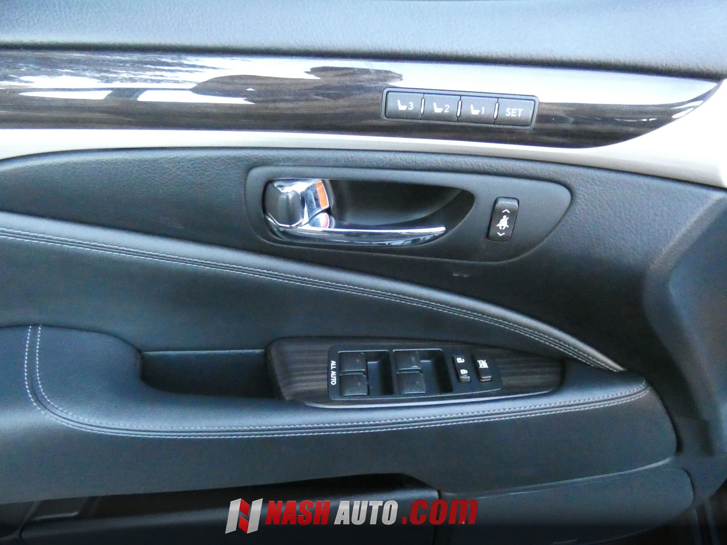 Used 2013 Lexus LS 460 w/ Ultra Luxury Pkg RWD image 57