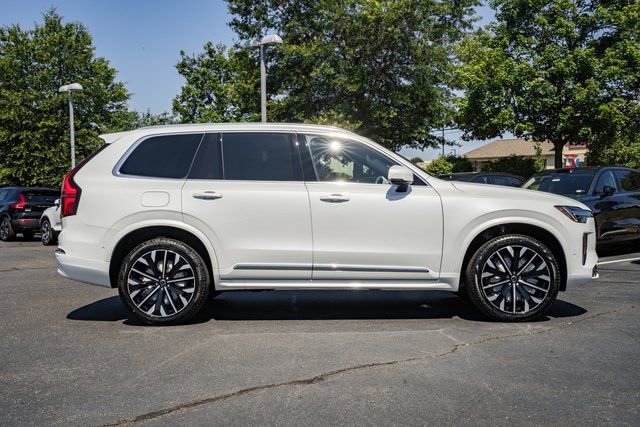 Used 2026 Volvo XC90 T8 Plus w/ Protection Package Premier image 3