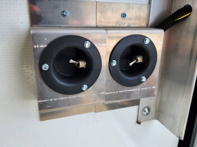 New 2025 Chevrolet Express 3500 w/ Power Convenience Package image 32