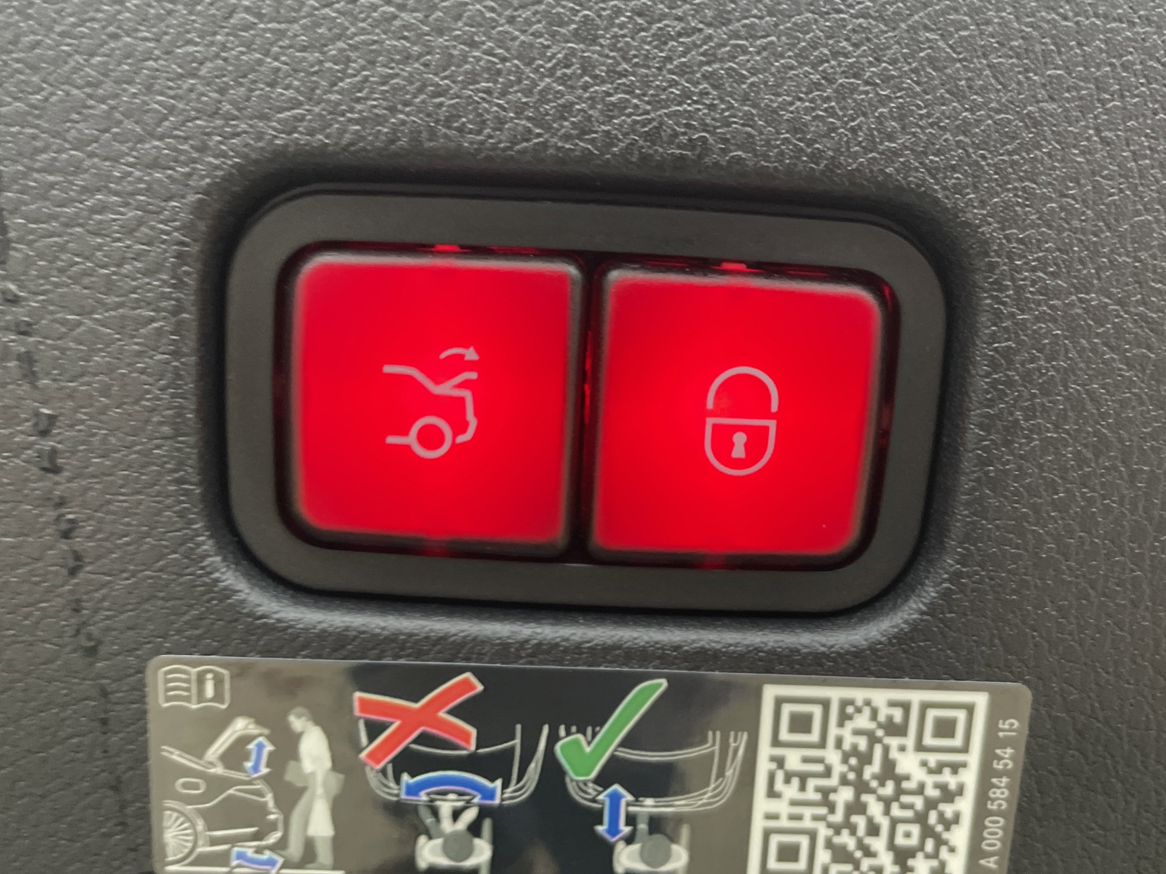 Certified 2025 Mercedes-Benz CLE 53 AMG 4MATIC Coupe image 11