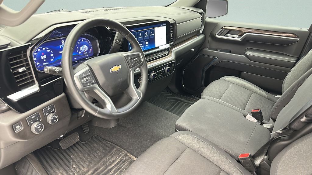 Used 2024 Chevrolet Silverado 1500 LT AWD/4WD image 15