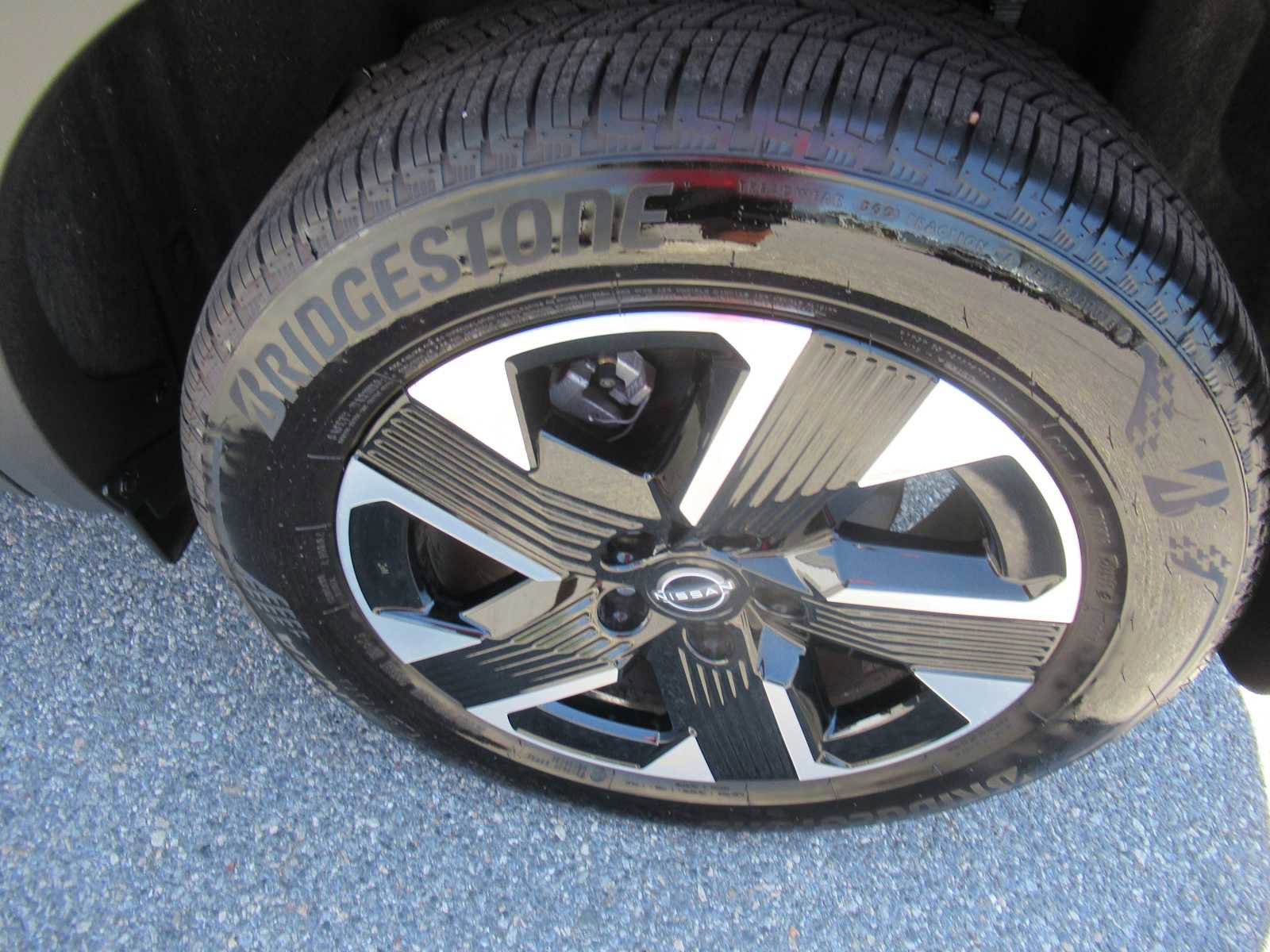 Used 2026 Nissan Kicks SV w/ Cold Weather Package AWD/4WD image 9