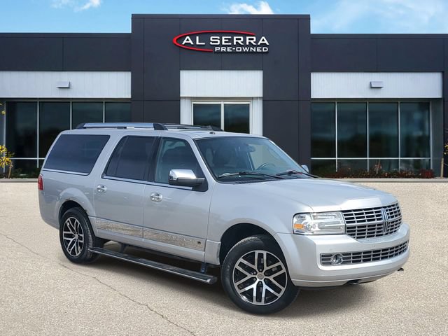 Used 2014 Lincoln Navigator L 4WD image 1