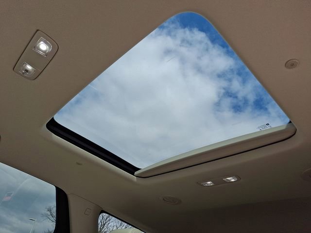 Used 2023 Buick Enclave Essence w/ Experience Buick Package image 12