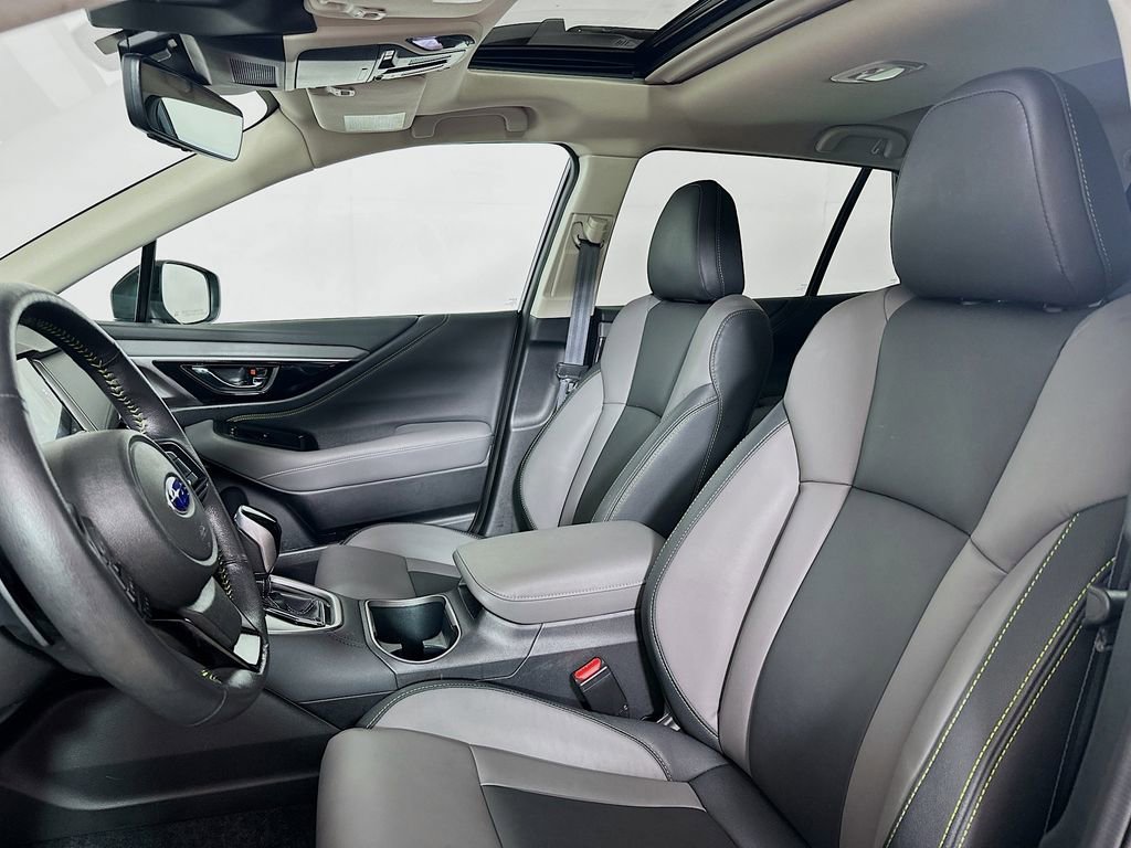 Used 2025 Subaru Outback Onyx Edition image 8