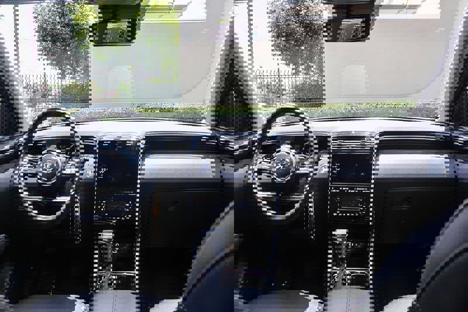 Certified 2024 Hyundai Tucson SEL w/ Convenience Package FWD image 17