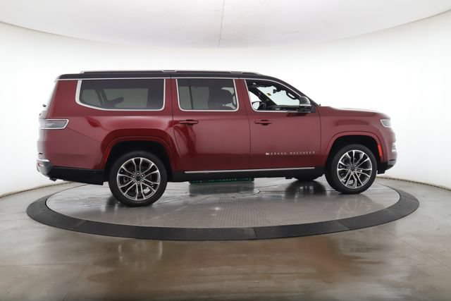 Used 2025 Jeep Grand Wagoneer L Series III w/ Rear Seat Video Group 1 AWD/4WD image 6
