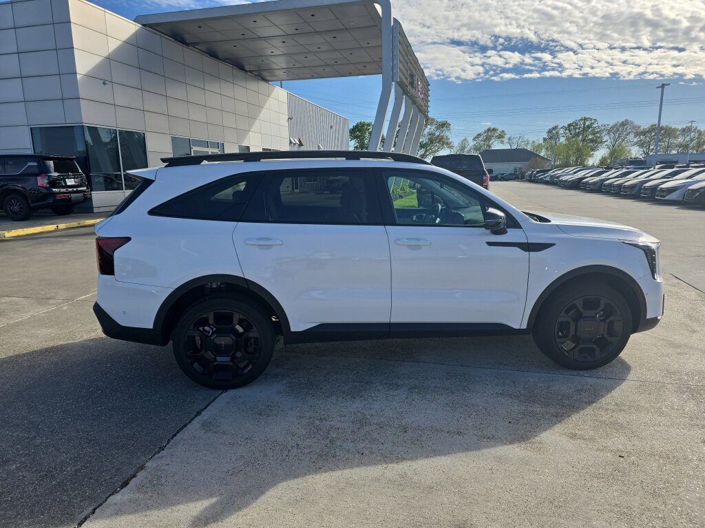 Used 2025 Kia Sorento SX image 7
