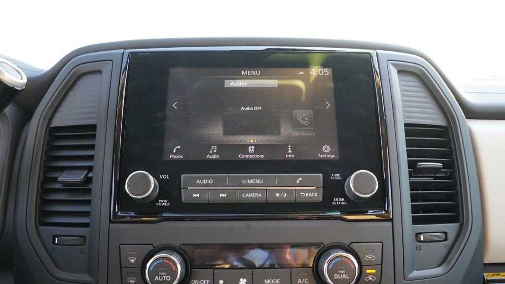 Used 2024 Nissan Titan SV w/ SV Convenience Package image 33