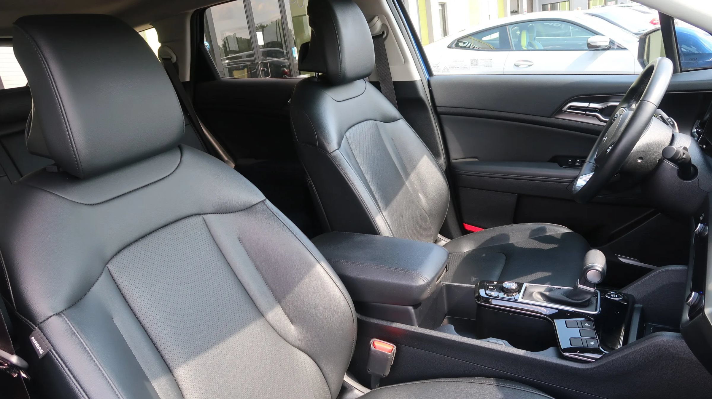 Used 2025 Kia Sportage EX w/ Premium Package AWD/4WD image 27