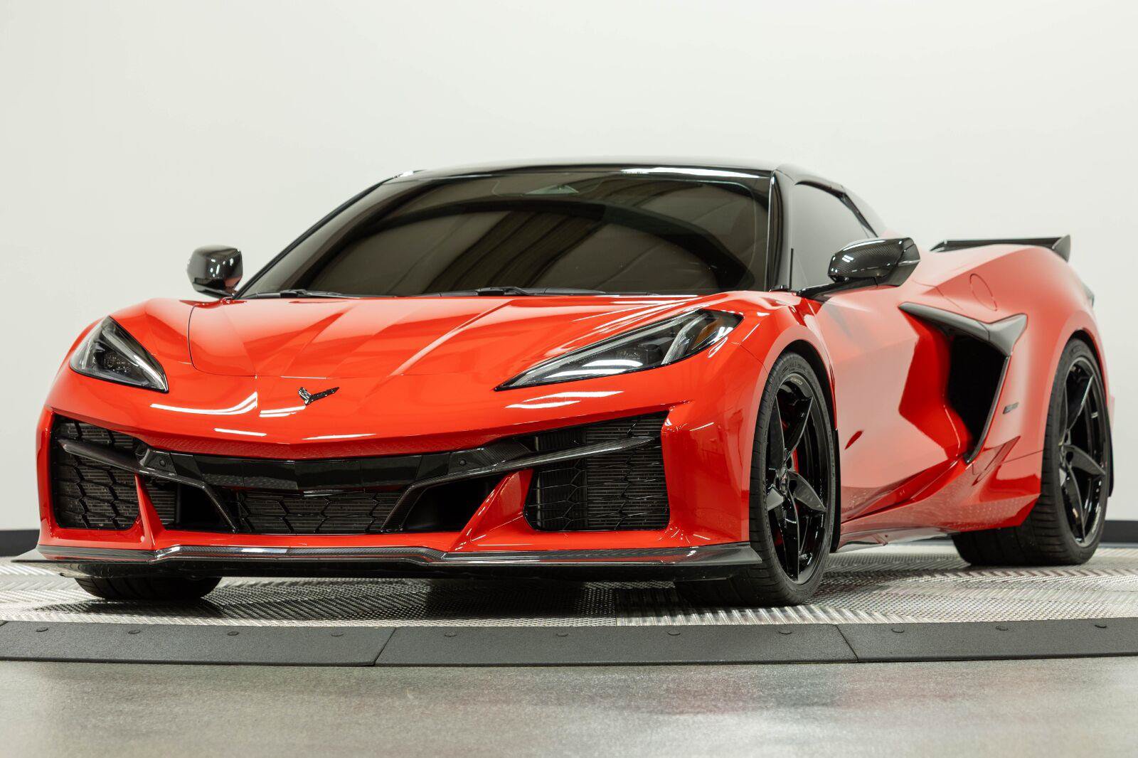Used 2024 Chevrolet Corvette E-Ray AWD/4WD image 7