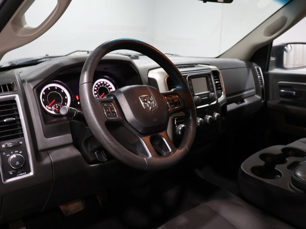 Used 2019 RAM 1500 Classic Warlock image 16