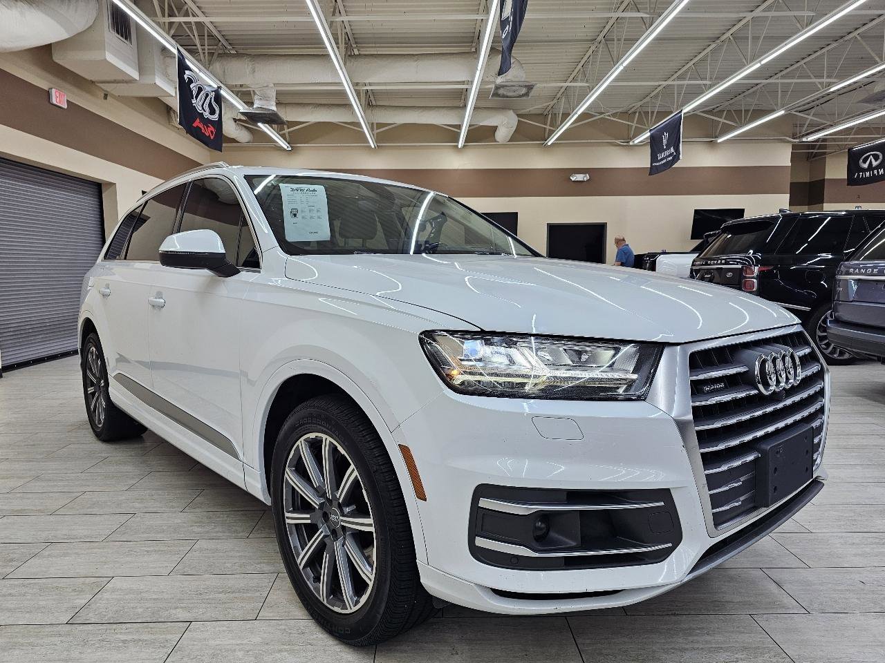 Used 2017 Audi Q7 3.0T Prestige w/ Prestige Package image 4