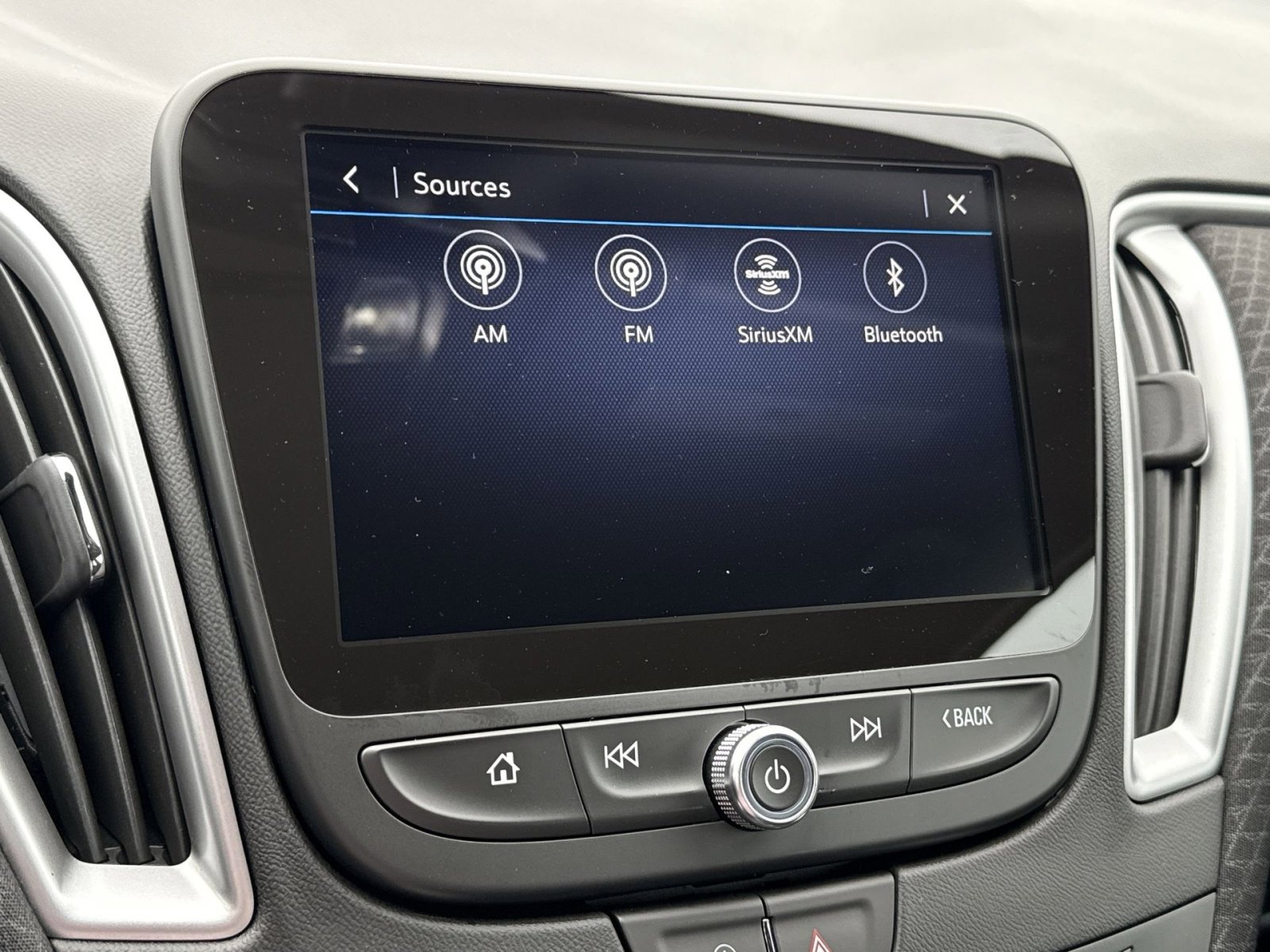 Used 2025 Chevrolet Malibu LT image 18