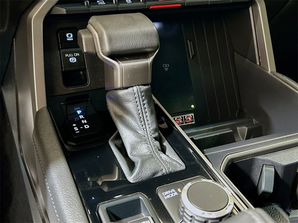 Used 2025 Toyota Tundra Limited image 15