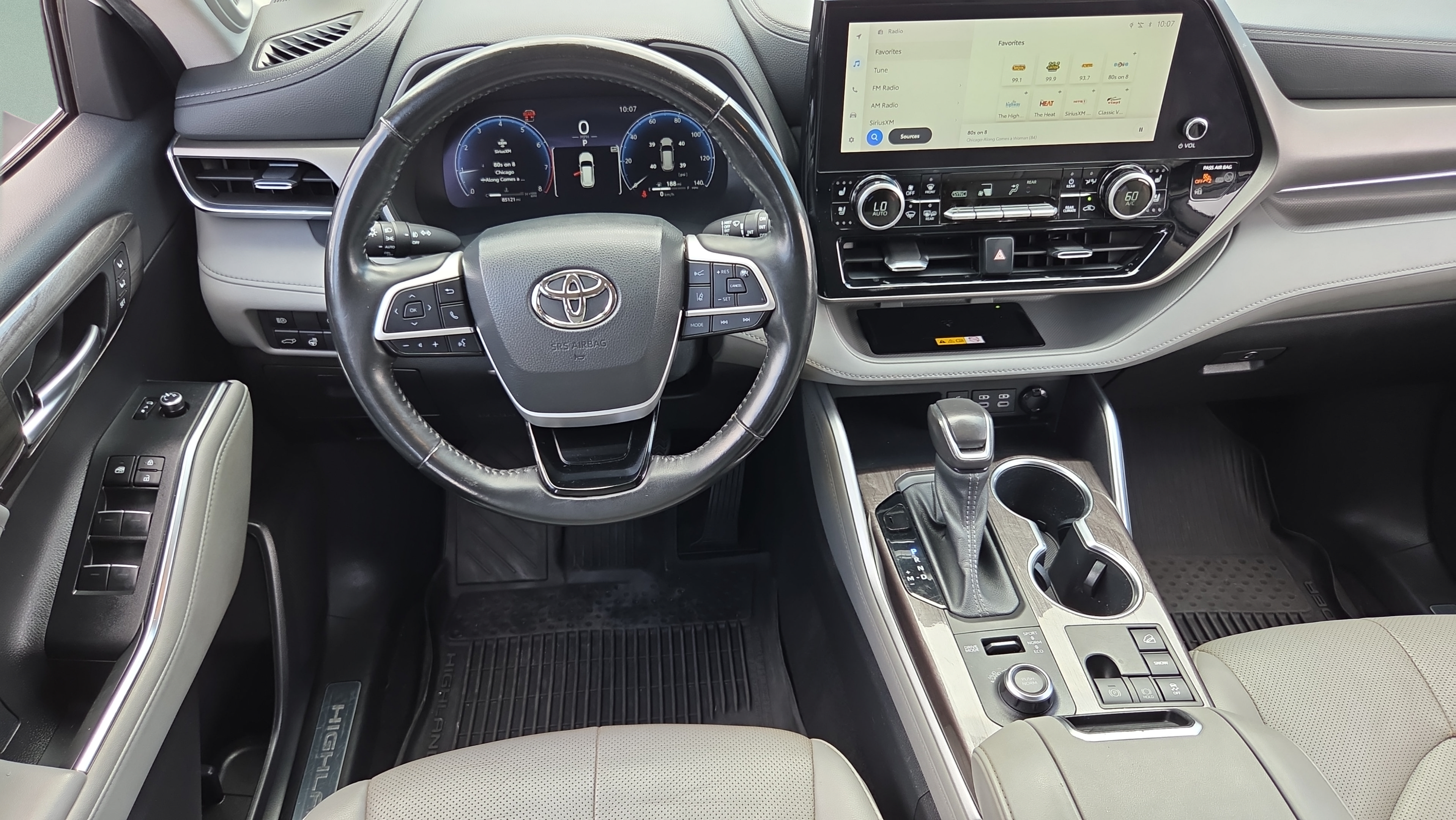 Used 2023 Toyota Highlander Limited AWD/4WD image 11