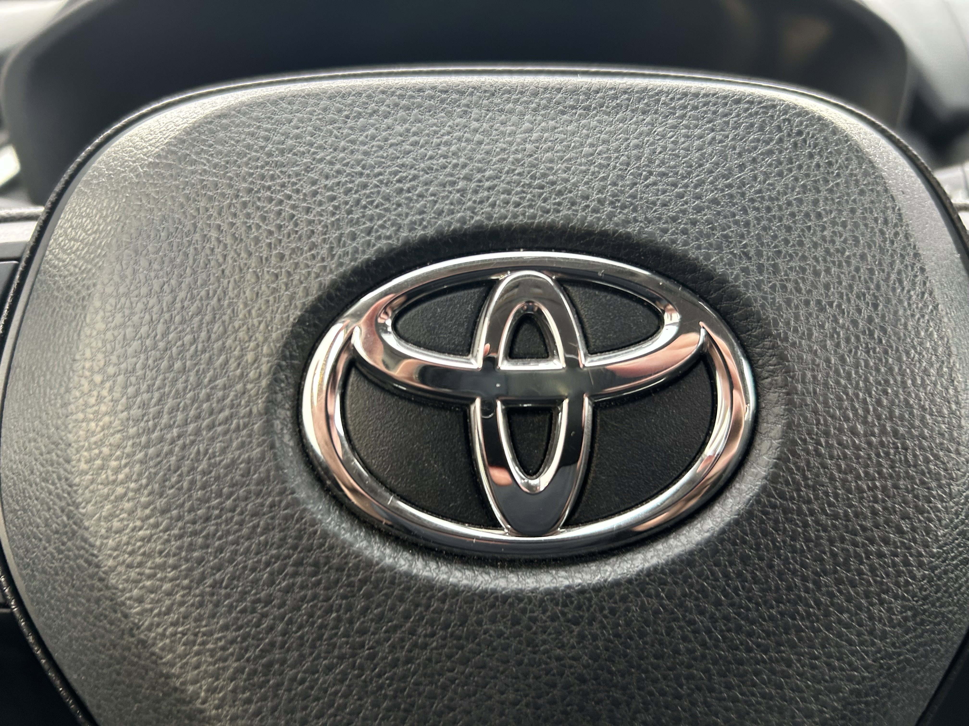 Certified 2025 Toyota RAV4 XLE AWD/4WD image 19