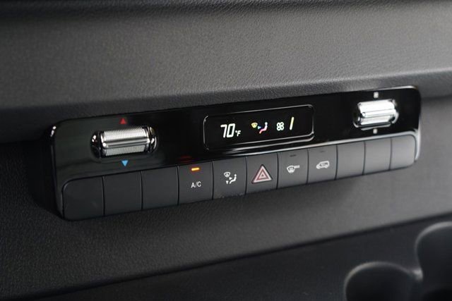 Used 2023 Mercedes-Benz Sprinter 3500 image 41