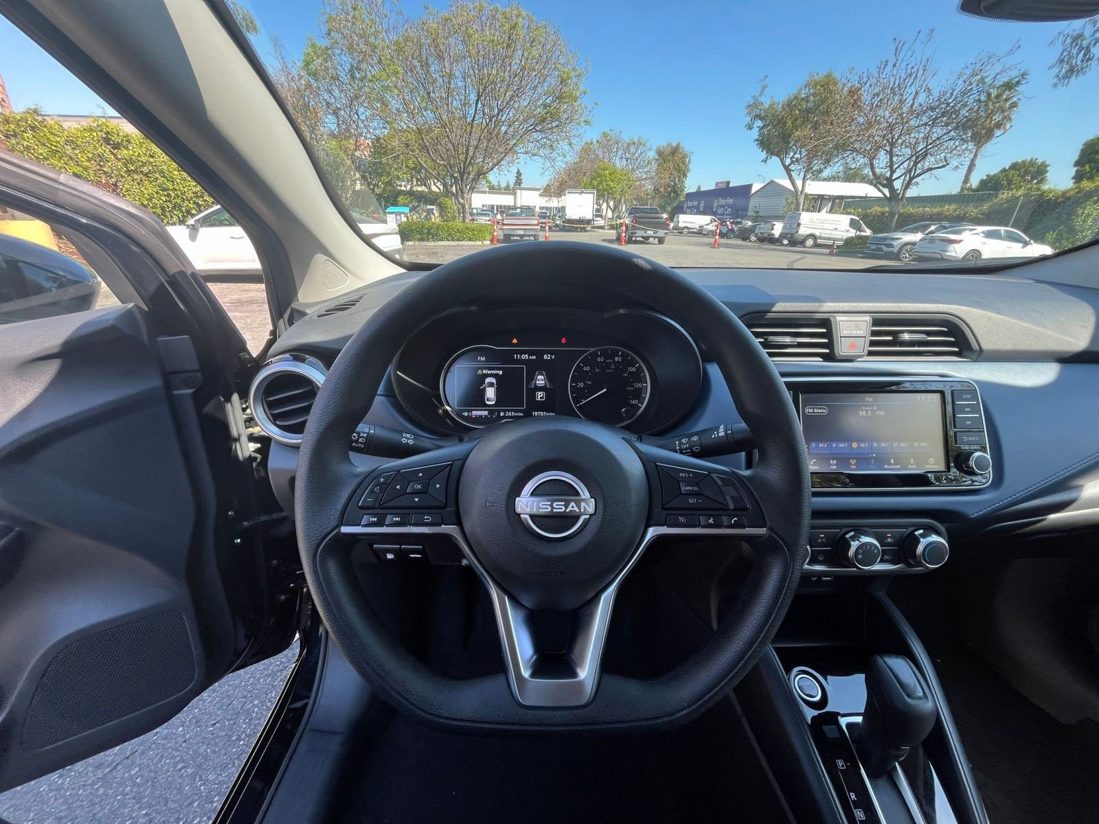 Used 2025 Nissan Versa SV image 32