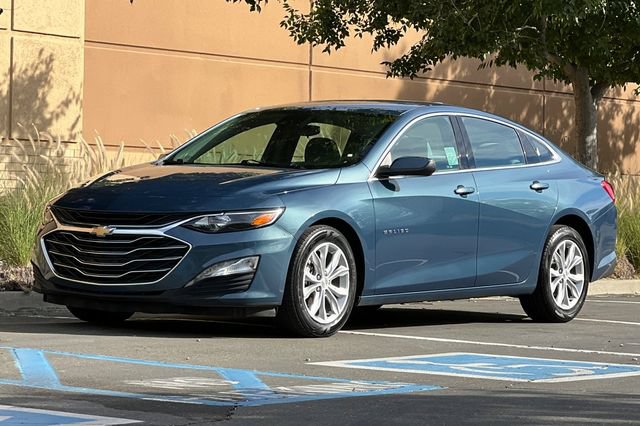 Used 2025 Chevrolet Malibu LT FWD image 8