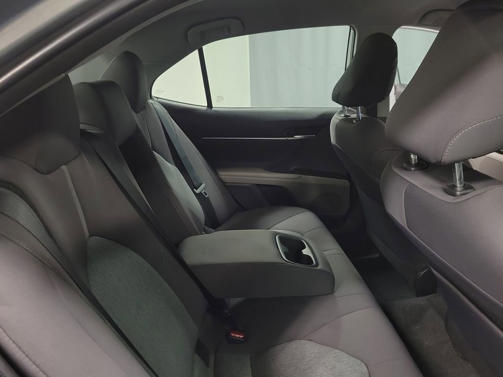 Used 2022 Toyota Camry LE AWD/4WD image 21