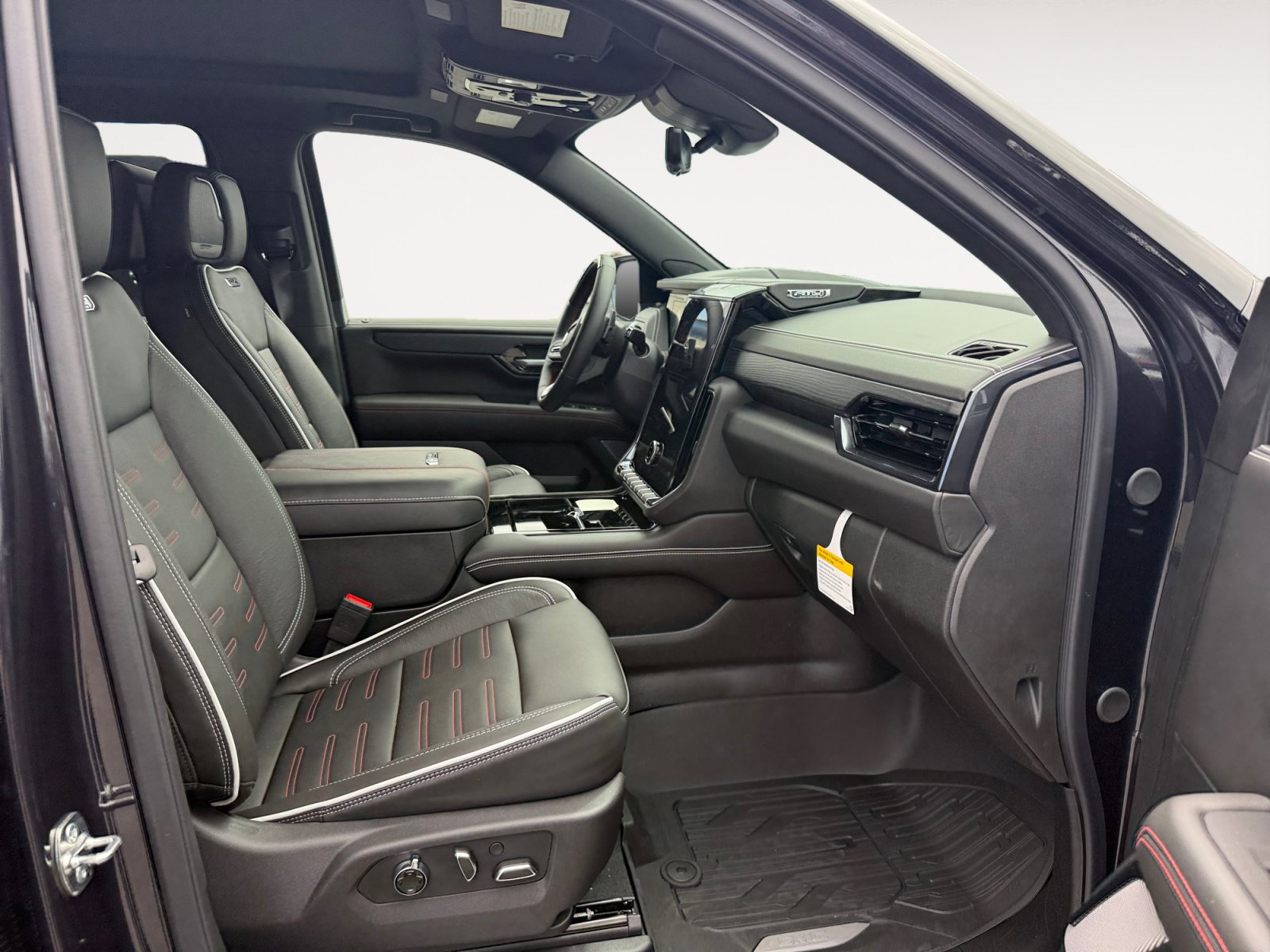 New 2026 GMC Yukon XL AT4 Ultimate w/ LPO, Floor Liner Package AWD/4WD image 19