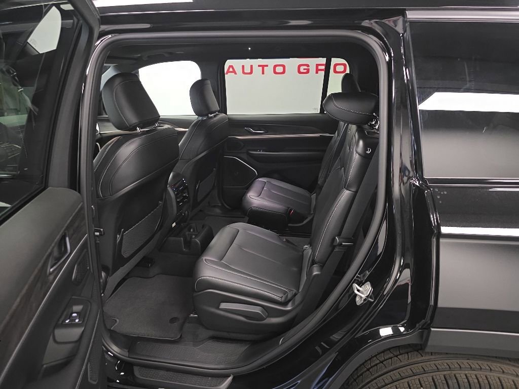 New 2026 Jeep Grand Cherokee L Limited AWD/4WD image 26