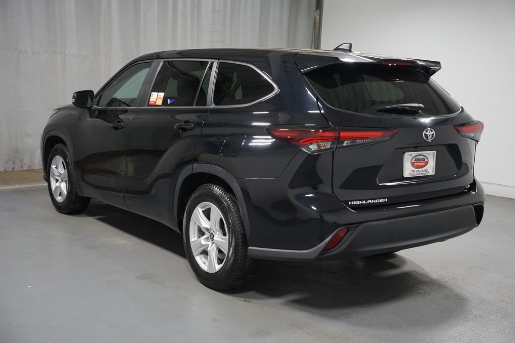 Certified 2024 Toyota Highlander LE image 6
