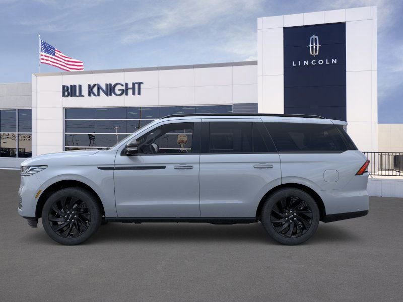 New 2026 Lincoln Navigator Reserve w/ Jet Appearance Package image 3