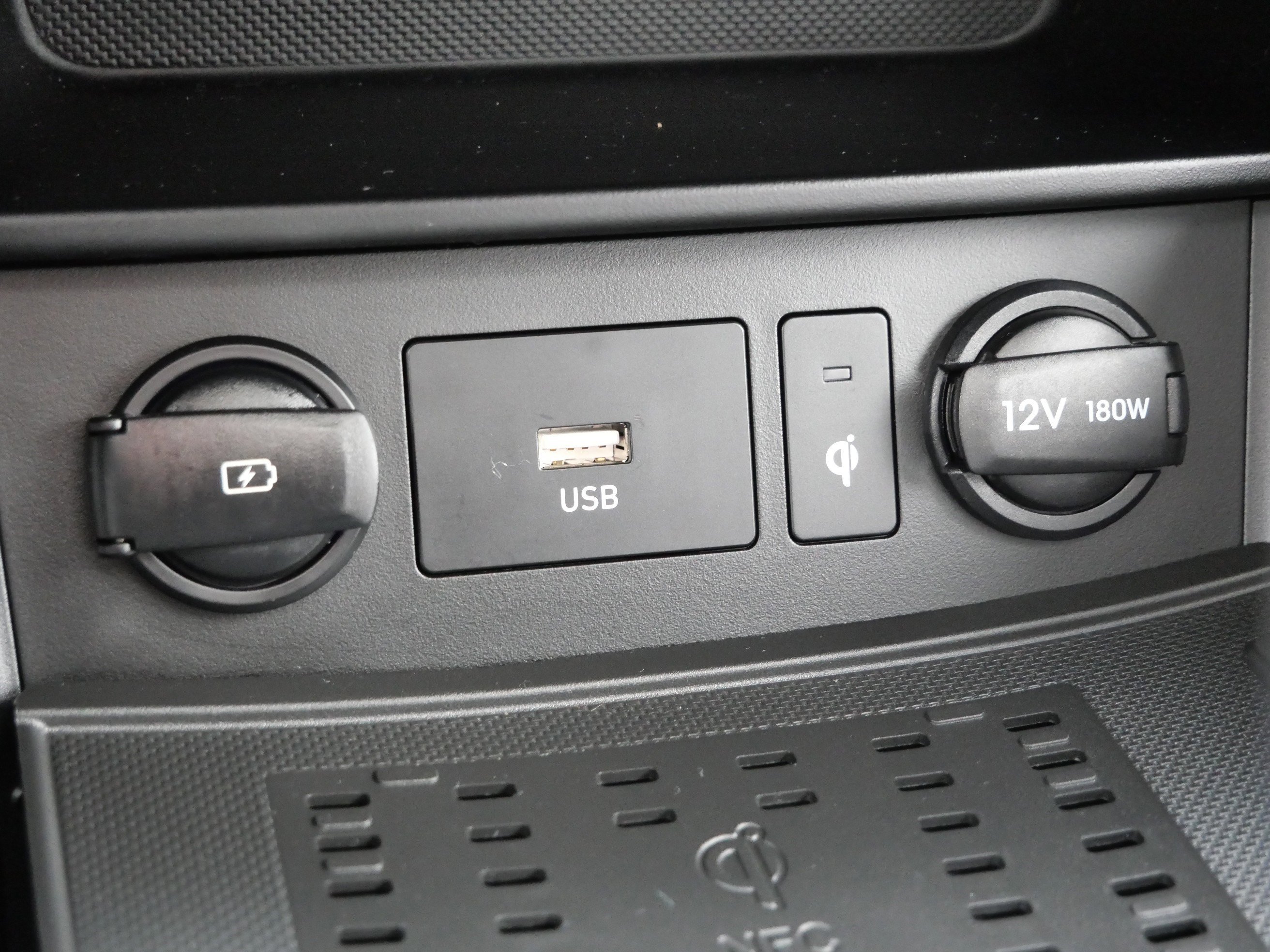 Certified 2022 Hyundai Kona SEL w/ Convenience Package image 28