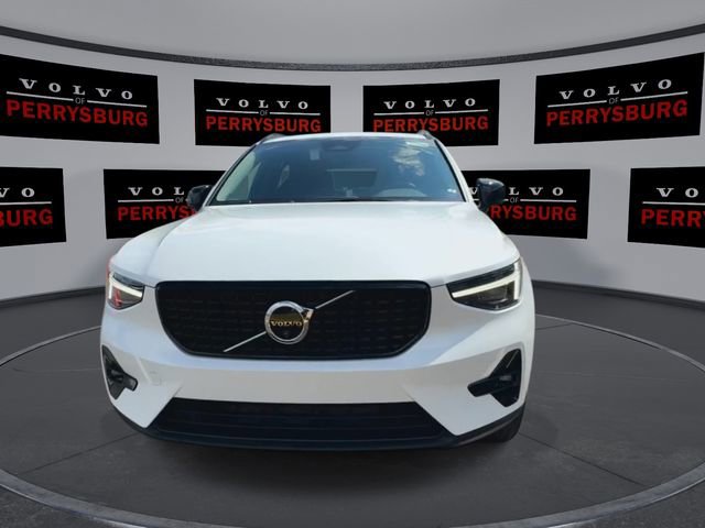 New 2025 Volvo XC40 B5 Plus w/ Protection Package Premier image 3