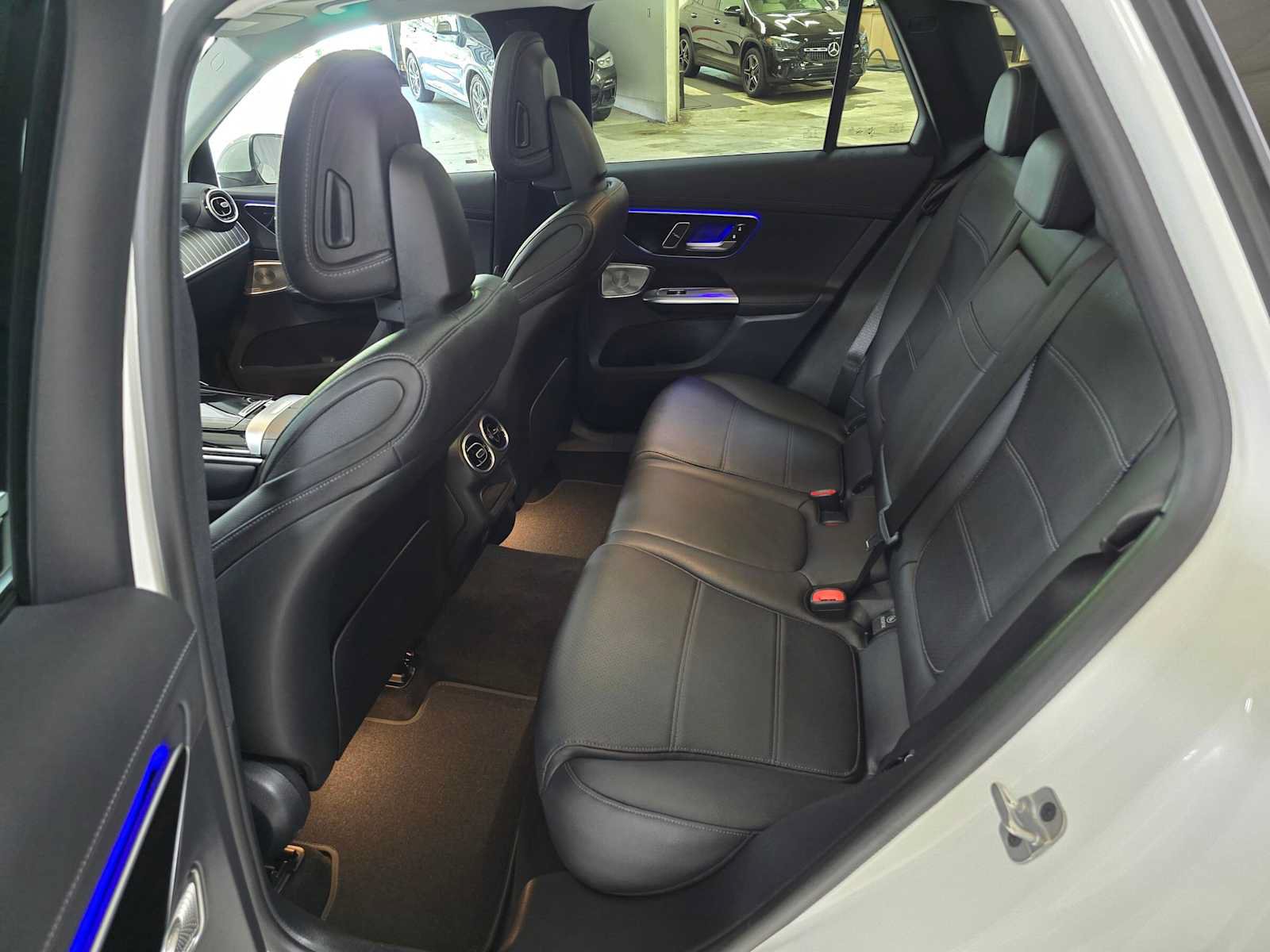 Used 2024 Mercedes-Benz GLC 300 4MATIC image 16