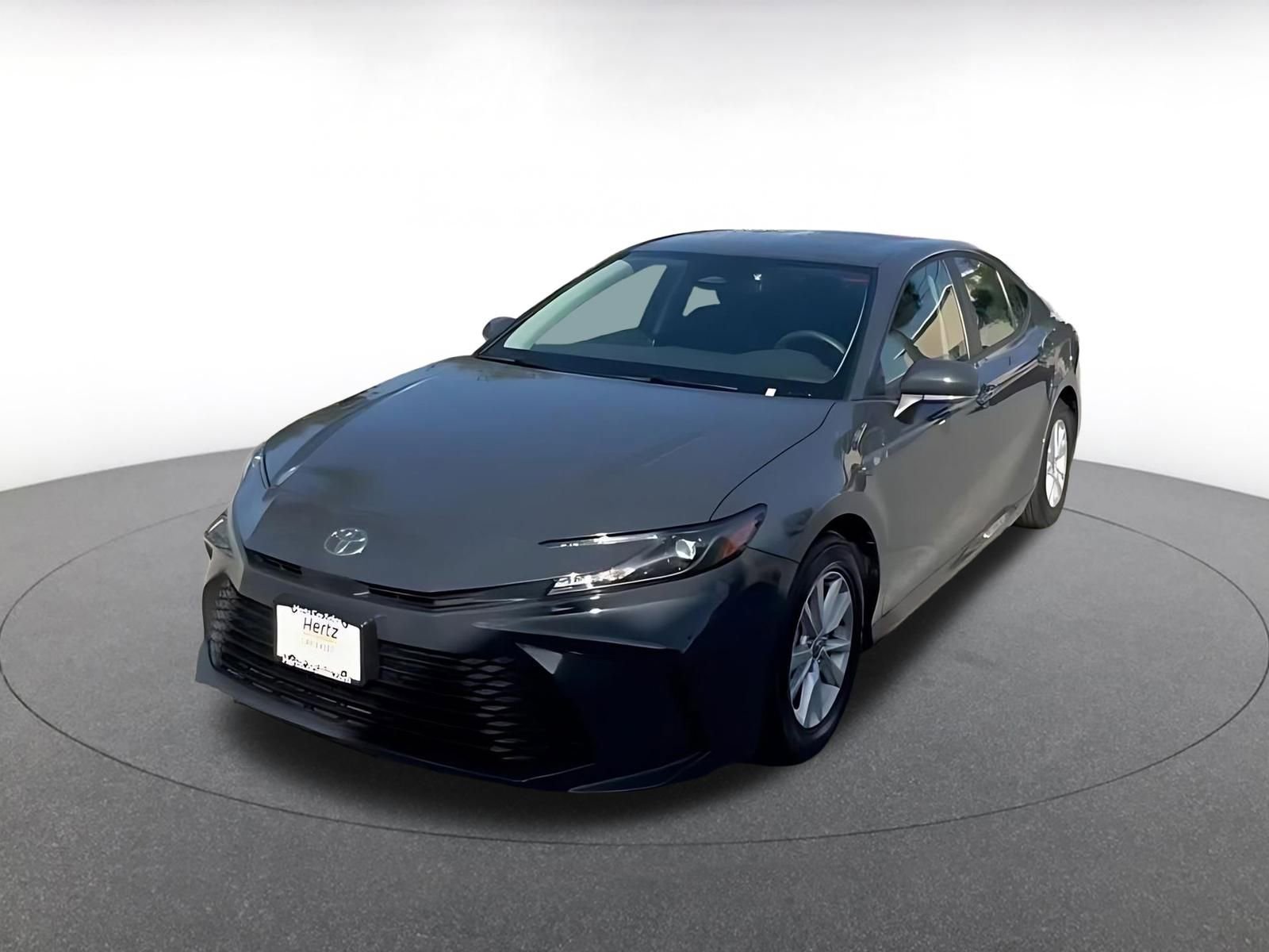 Used 2025 Toyota Camry LE image 7