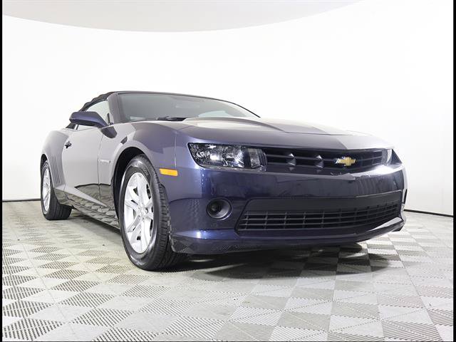 Used 2015 Chevrolet Camaro LT RWD image 2