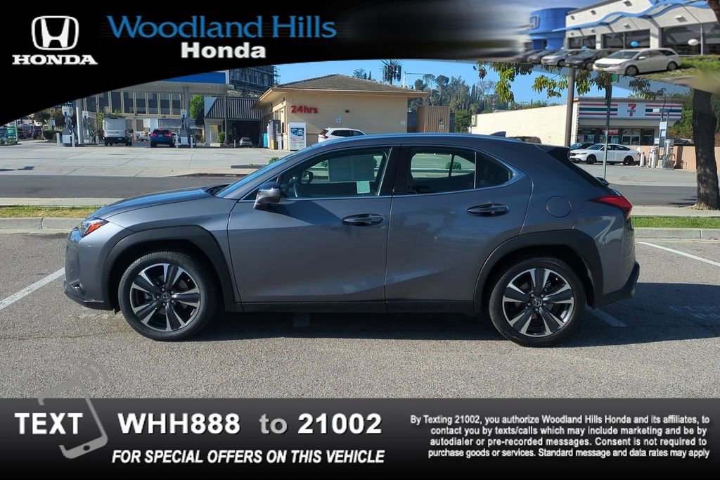 Used 2021 Lexus UX 200 w/ Accessory Package (Z2) FWD image 8